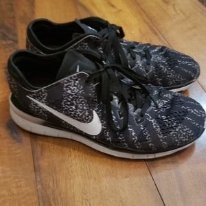 Nike womens size 7.5